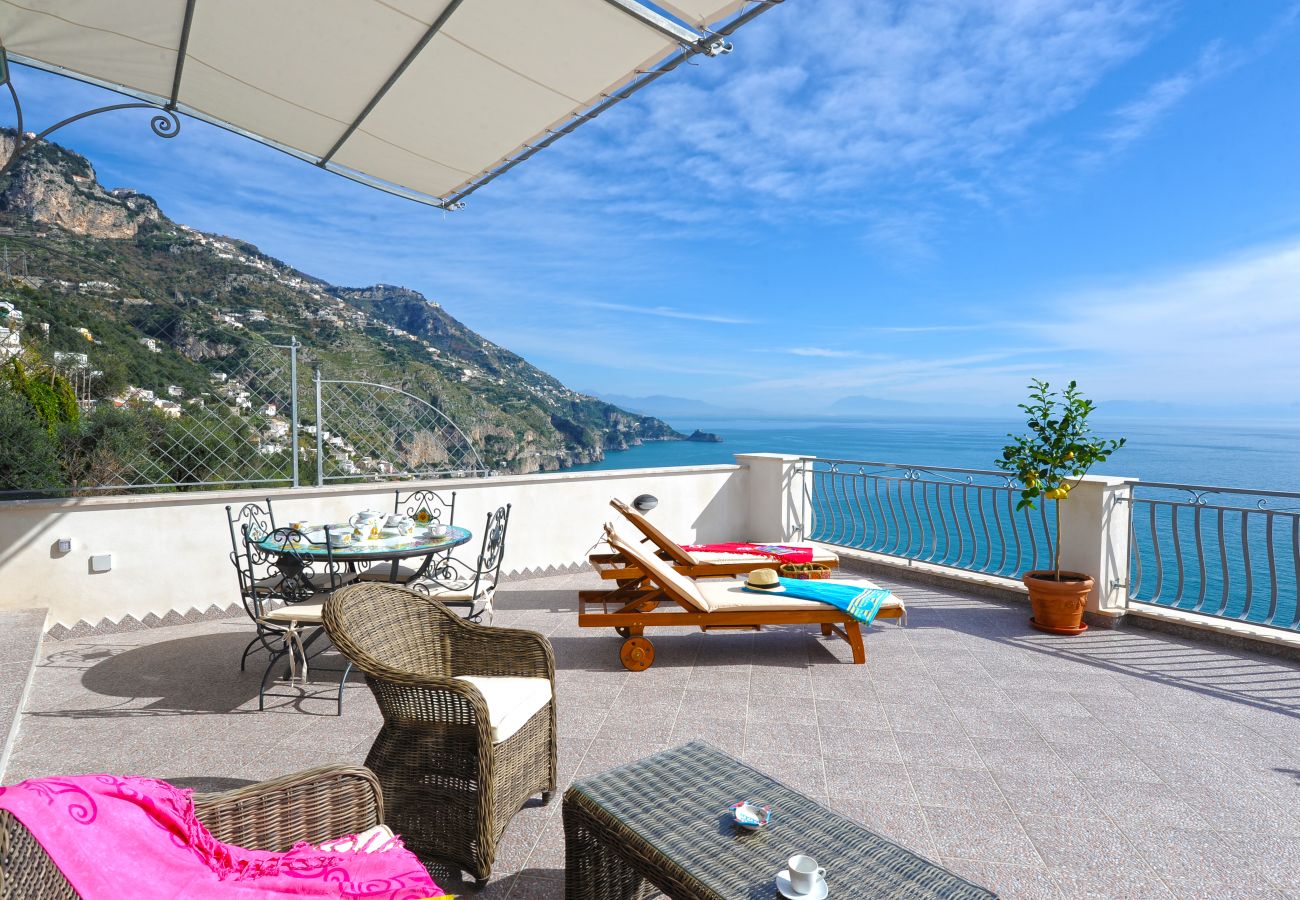 Casa a Praiano - Casa La Ulivella - Ampia terrazza sul mare
