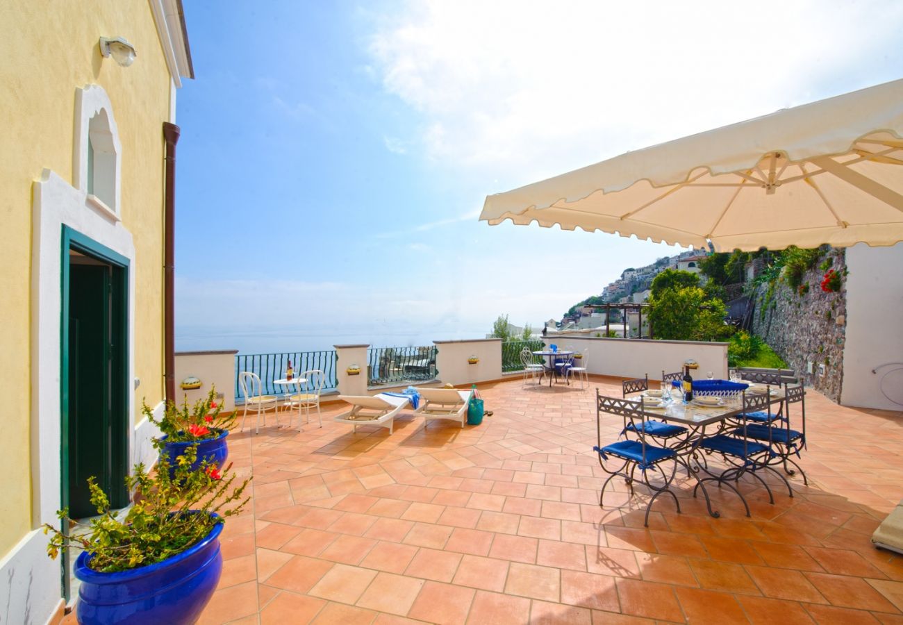 Villa a Praiano - Casa Giorgia - Villa vista mare, ideale per grandi gruppi