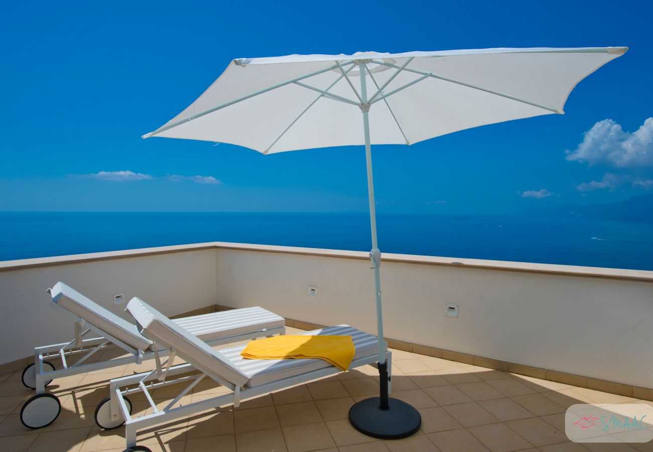 Villa a Praiano - Villa Imperati - Splendida villa con piscina privata vista mare