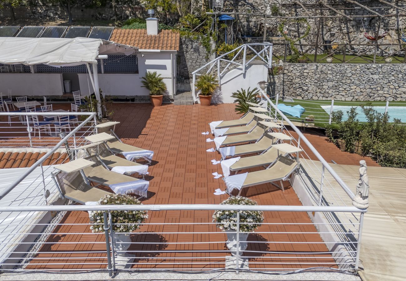 Villa a Pogerola - Villa Gioiello - Piscina vista mare con cromoterapia 