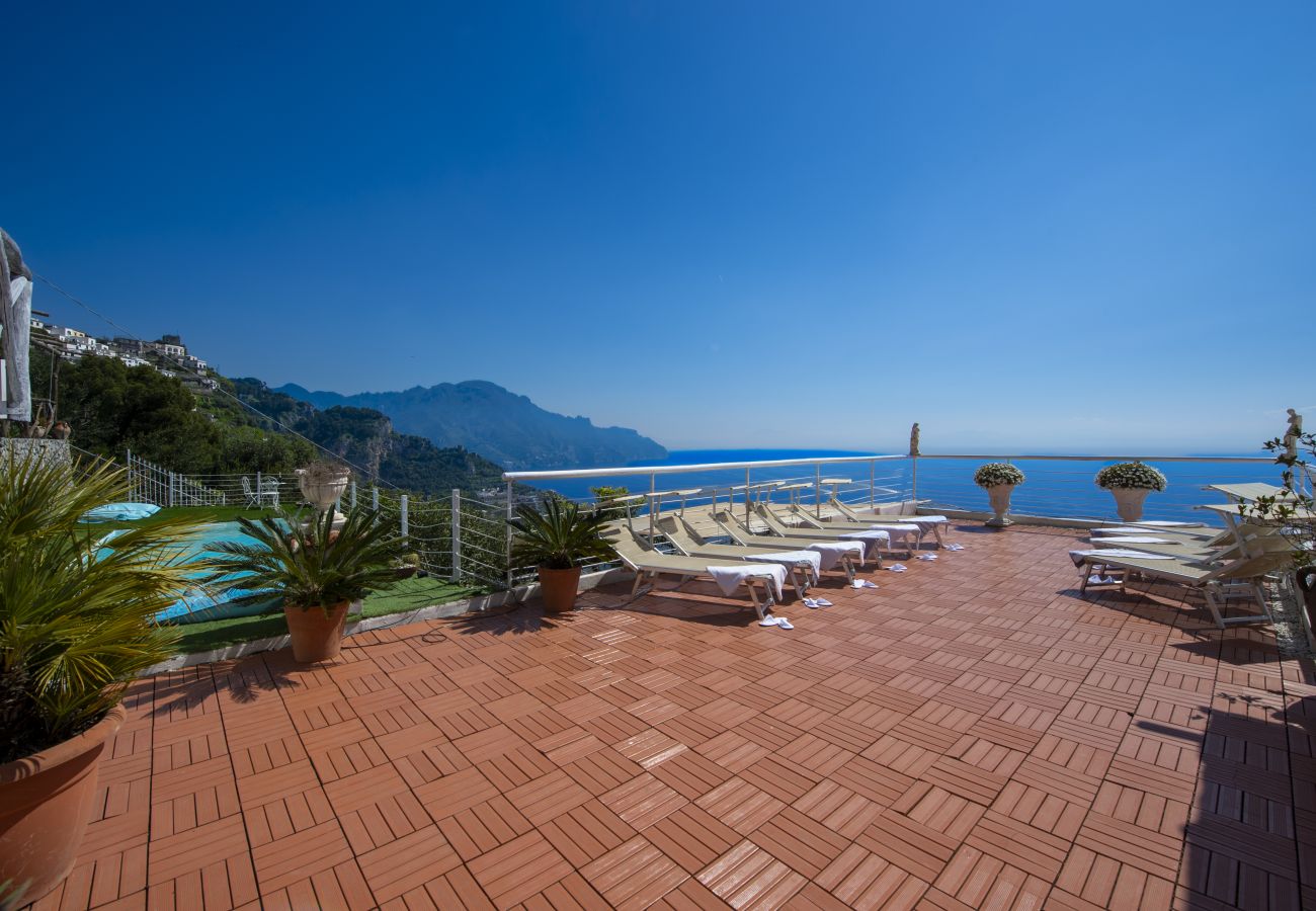 Villa a Pogerola - Villa Gioiello - Piscina vista mare con cromoterapia 