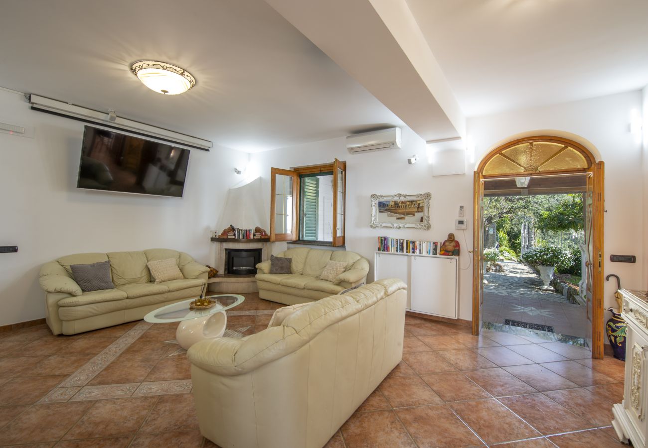 Villa a Pogerola - Villa Gioiello - Piscina vista mare con cromoterapia 