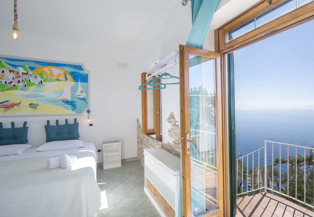 Villa a Pogerola - Villa Gioiello - Piscina vista mare con cromoterapia 