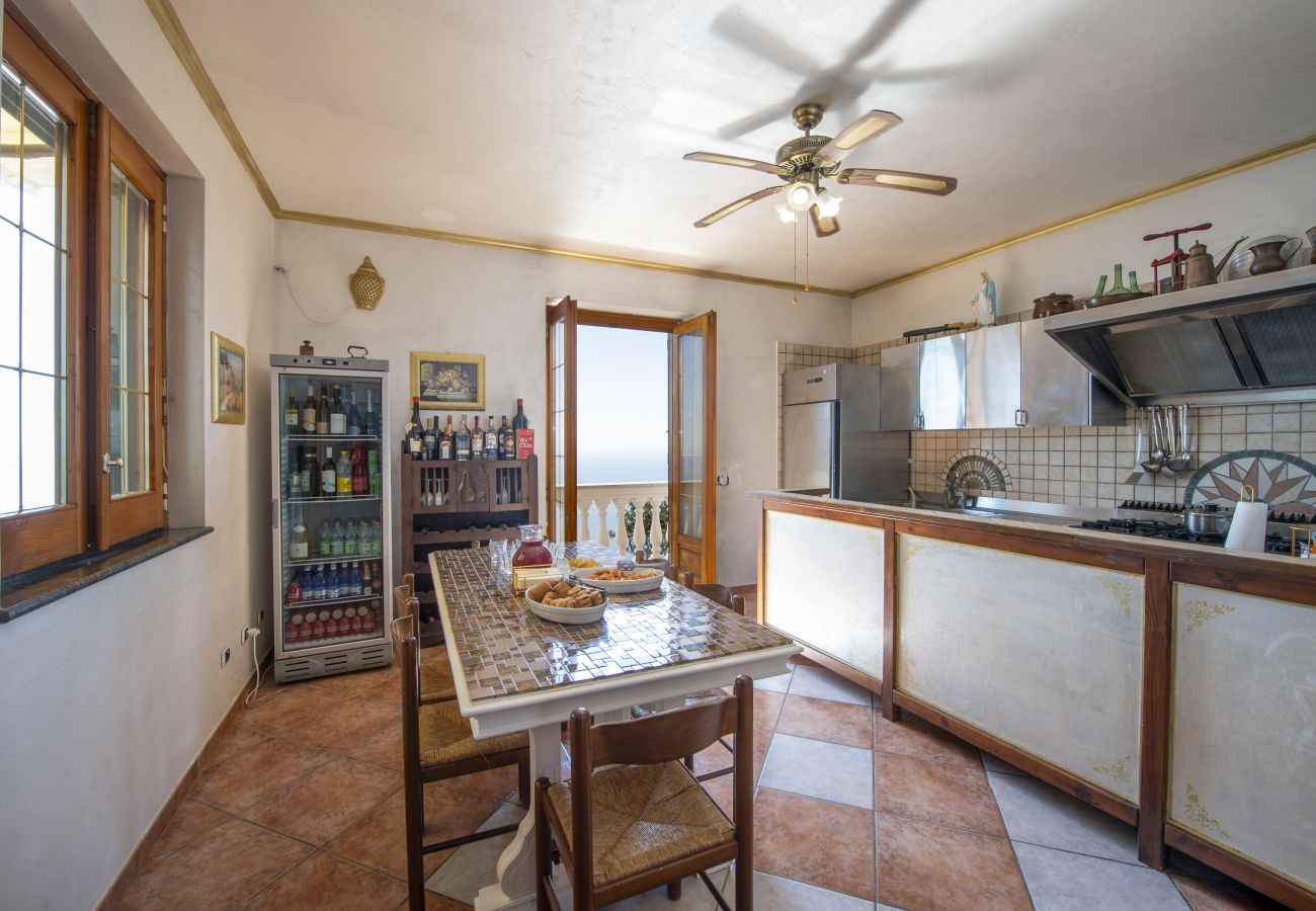 Villa a Pogerola - Villa Gioiello - Piscina vista mare con cromoterapia 