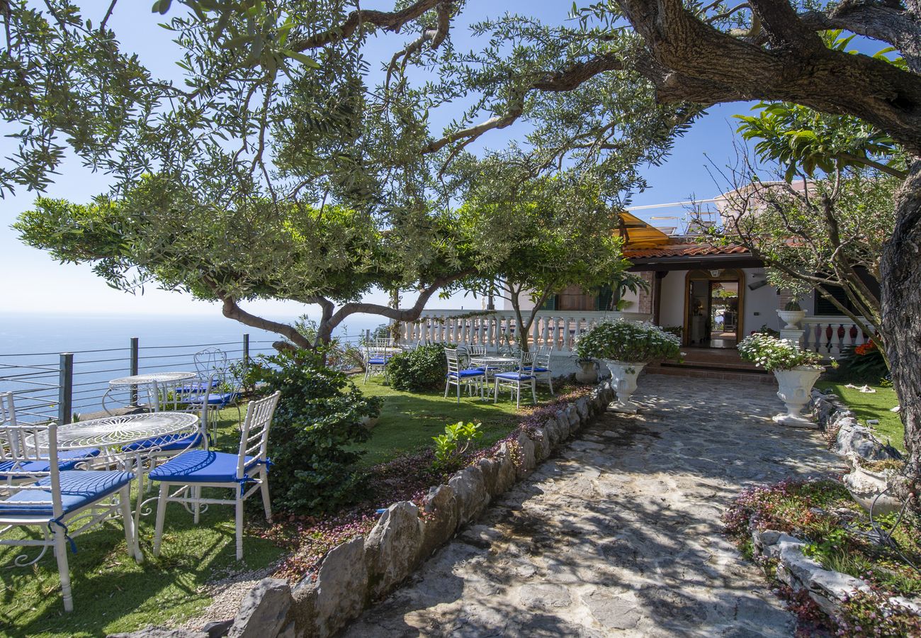 Villa a Pogerola - Villa Gioiello - Piscina vista mare con cromoterapia 