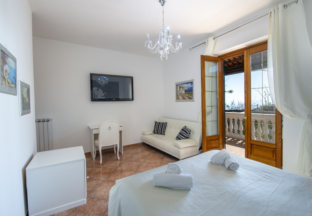 Villa a Pogerola - Villa Gioiello - Piscina vista mare con cromoterapia 