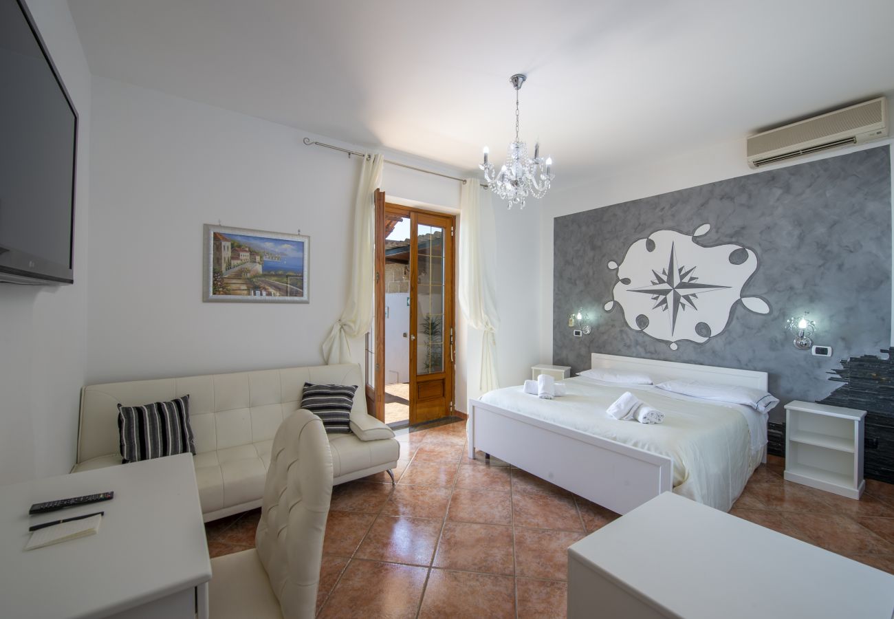 Villa a Pogerola - Villa Gioiello - Piscina vista mare con cromoterapia 