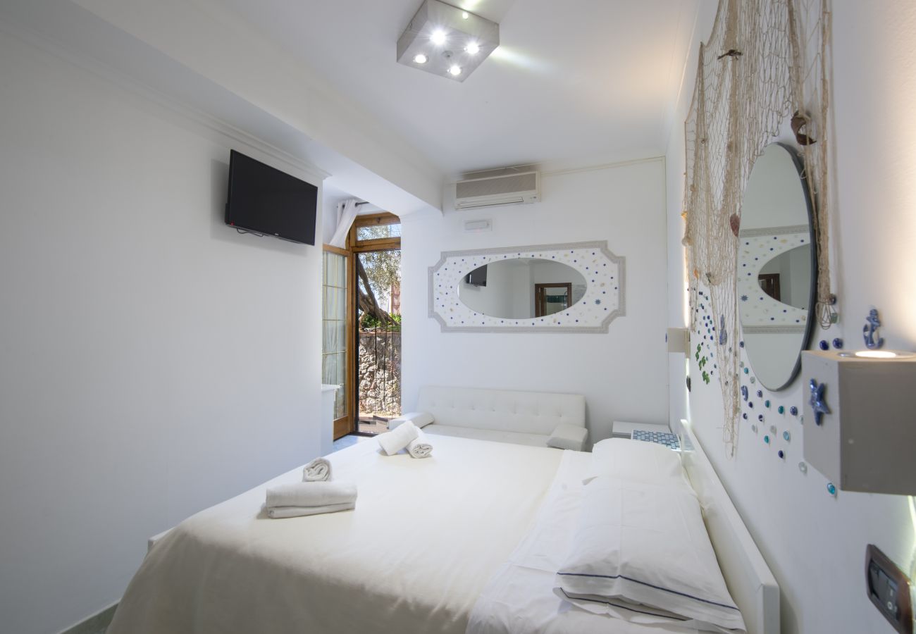 Villa a Pogerola - Villa Gioiello - Piscina vista mare con cromoterapia 