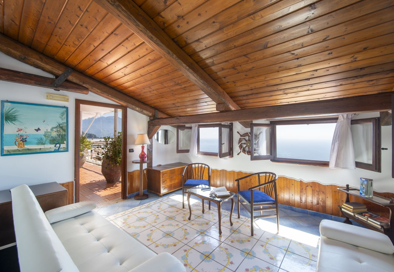 Villa a Pogerola - Villa Gioiello - Piscina vista mare con cromoterapia 