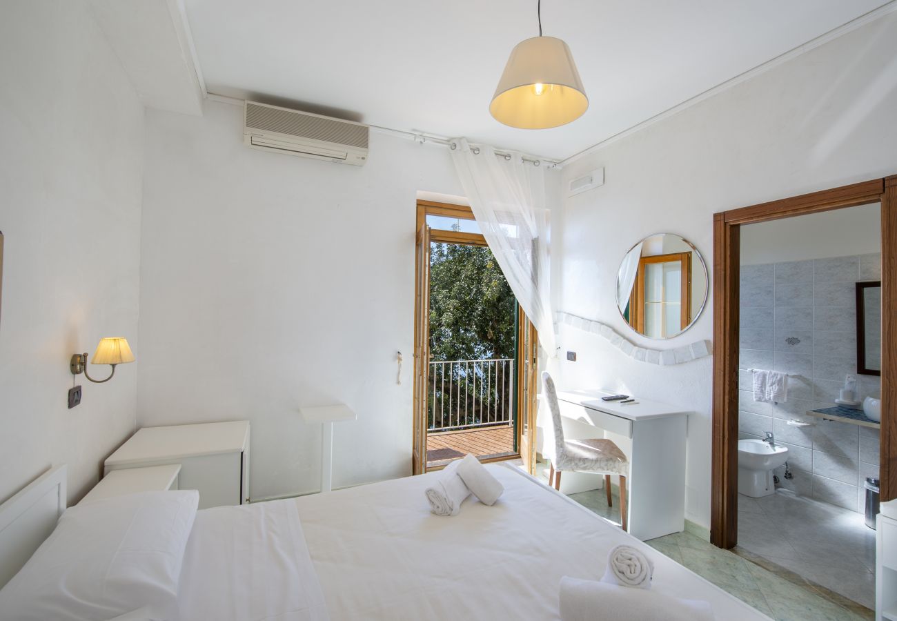 Villa a Pogerola - Villa Gioiello - Piscina vista mare con cromoterapia 