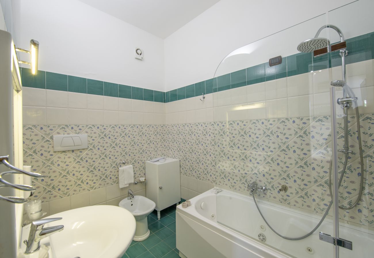 Villa a Pogerola - Villa Gioiello - Piscina vista mare con cromoterapia 