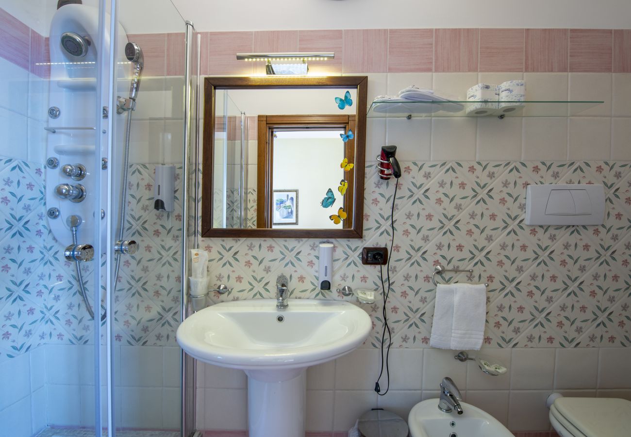 Villa a Pogerola - Villa Gioiello - Piscina vista mare con cromoterapia 