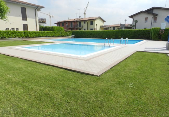 Appartamento a Lazise - ACCOGLIENTE BILOCALE Appartamento a Lazise - ACCOGLIENTE BILOCALE