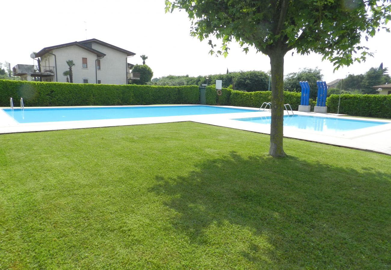 Appartamento a Lazise - ACCOGLIENTE BILOCALE Appartamento a Lazise - ACCOGLIENTE BILOCALE