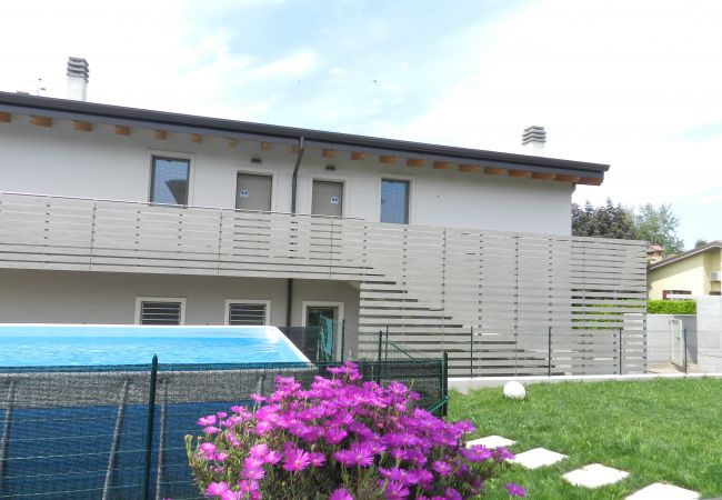 Appartamento a Castelnuovo del Garda - SPAZIOSO ATTICO Appartamento a Castelnuovo del Garda - SPAZIOSO ATTICO