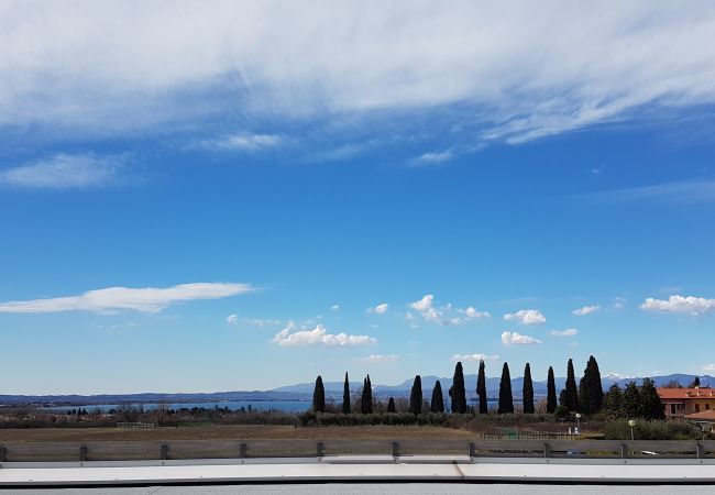 Appartamento a Castelnuovo del Garda - SPAZIOSO ATTICO Appartamento a Castelnuovo del Garda - SPAZIOSO ATTICO