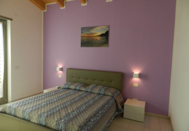 Appartamento a Castelnuovo del Garda - SPAZIOSO ATTICO Appartamento a Castelnuovo del Garda - SPAZIOSO ATTICO