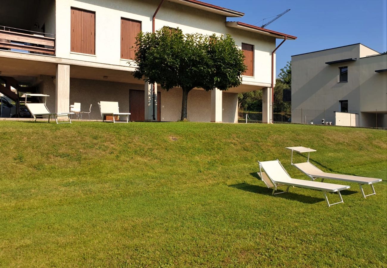 Villa a Lazise - Regarda - Villa Valesana con 3 camere, 2 bagni, giardino e piscina