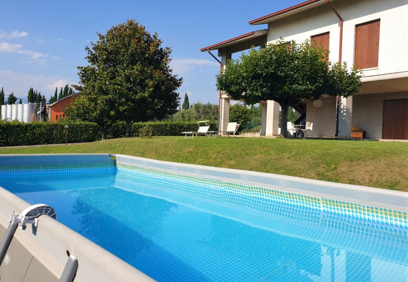 Villa a Lazise - Regarda - Villa Valesana con 3 camere, 2 bagni, giardino e piscina