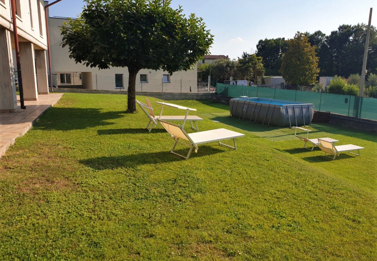 Villa a Lazise - Regarda - Villa Valesana con 3 camere, 2 bagni, giardino e piscina