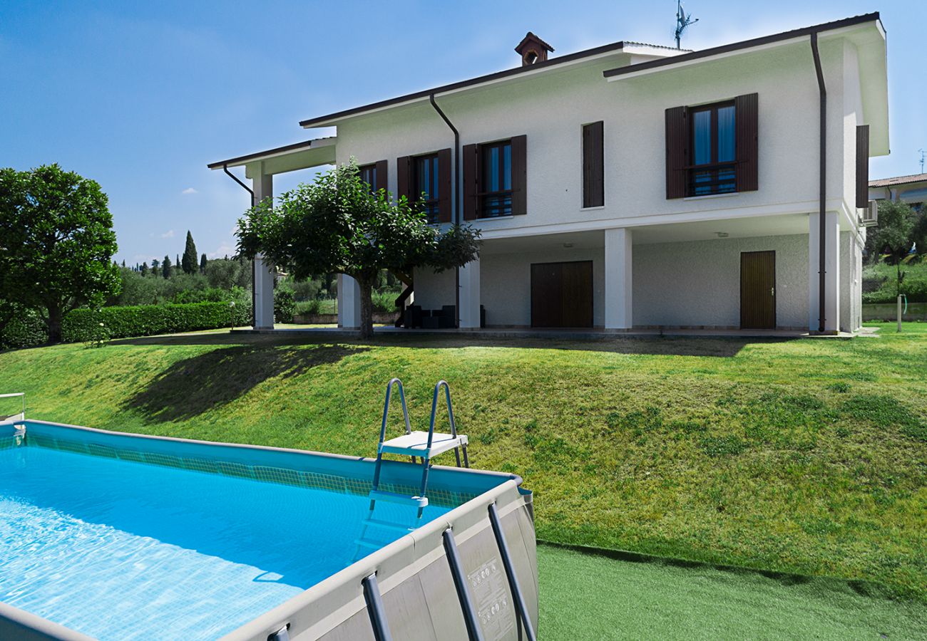 Villa a Lazise - Regarda - Villa Valesana con 3 camere, 2 bagni, giardino e piscina