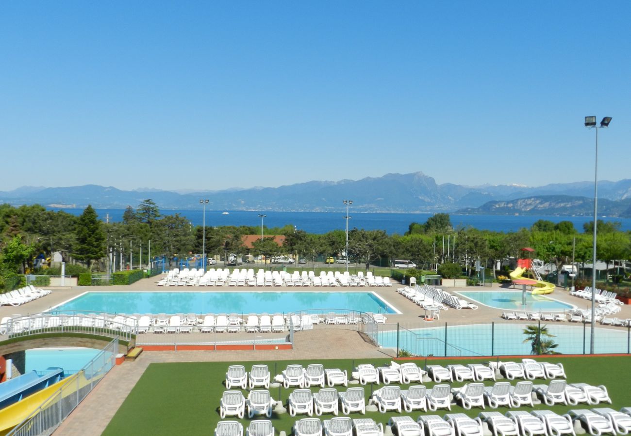 Appartamento a Lazise - Regarda – casa vacanza Rosa Alba 7 con ingresso al campeggio Park delle Rose e alla spiaggia