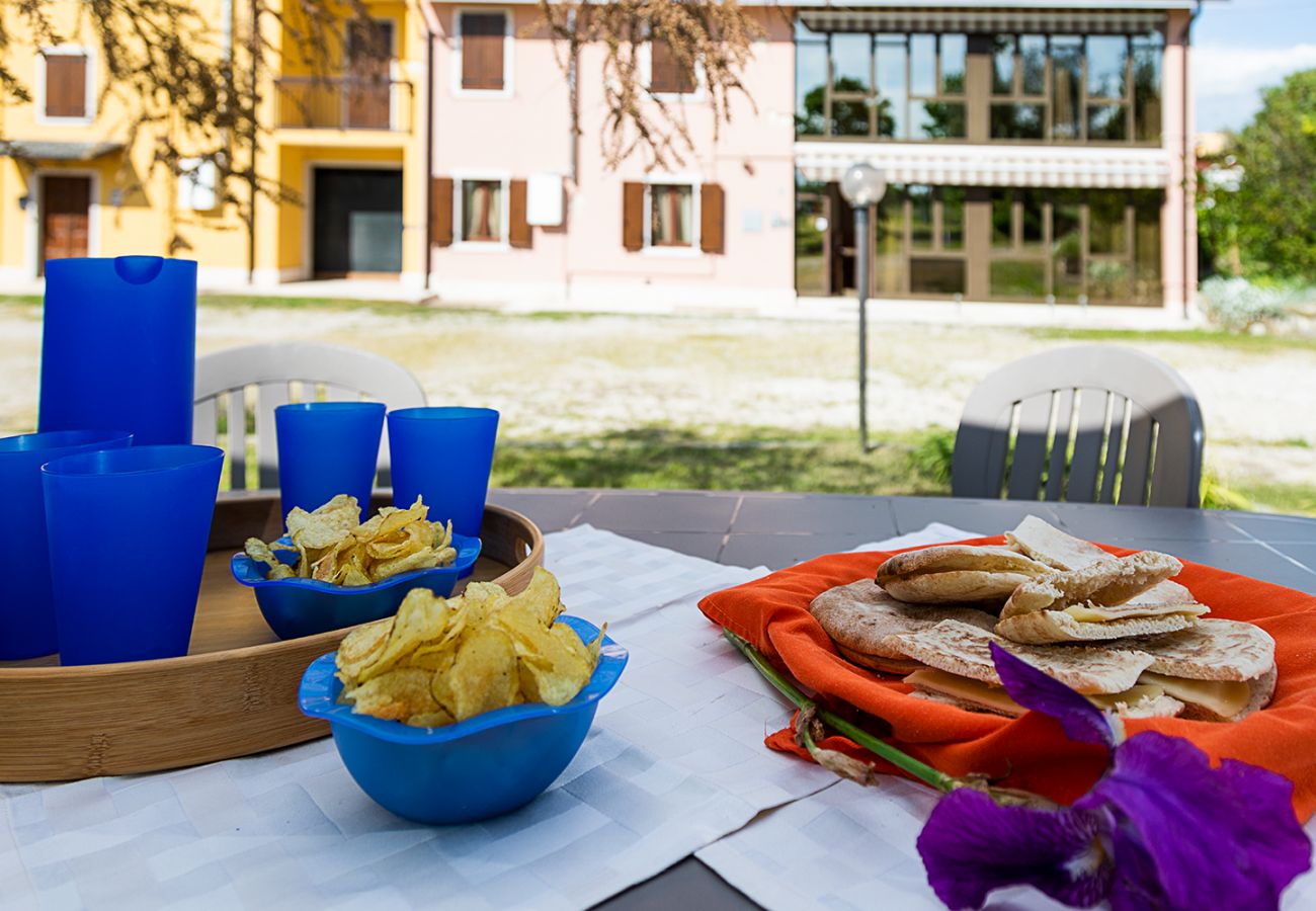 Appartamento a Lazise - Regarda – appartamento Rosa Alba 7 con ingresso al campeggio Park delle Rose e alla spiaggia