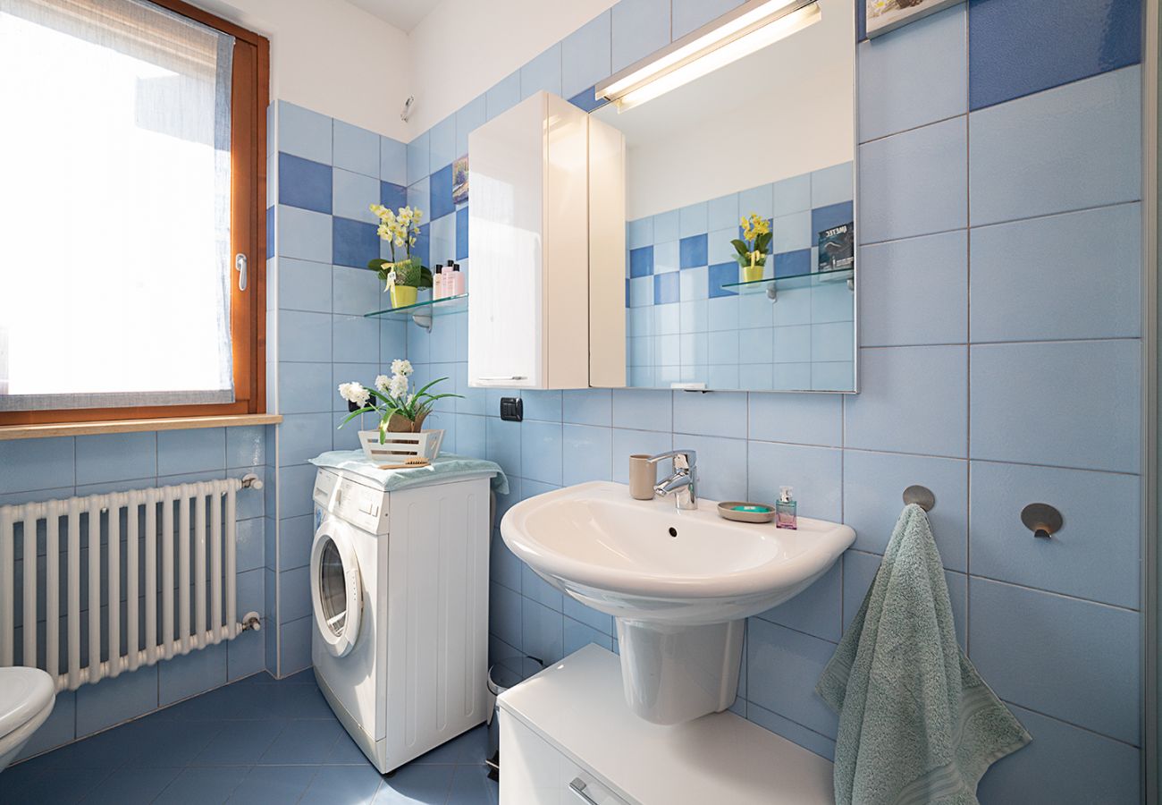 Appartamento a Lazise - Regarda - Wine Apartment Promenade centrale con giardino e piscina