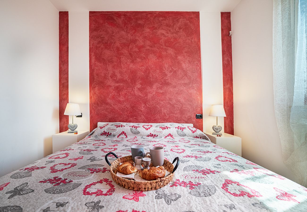 Appartamento a Lazise - Regarda - Wine Apartment Promenade centrale con giardino e piscina