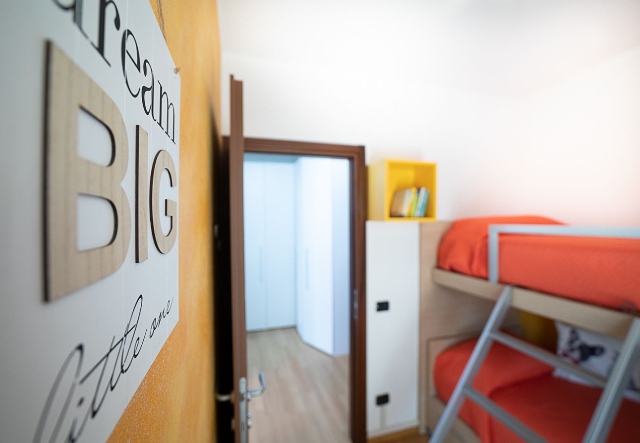 Appartamento a Lazise - Regarda - Wine Apartment Promenade centrale con giardino e piscina