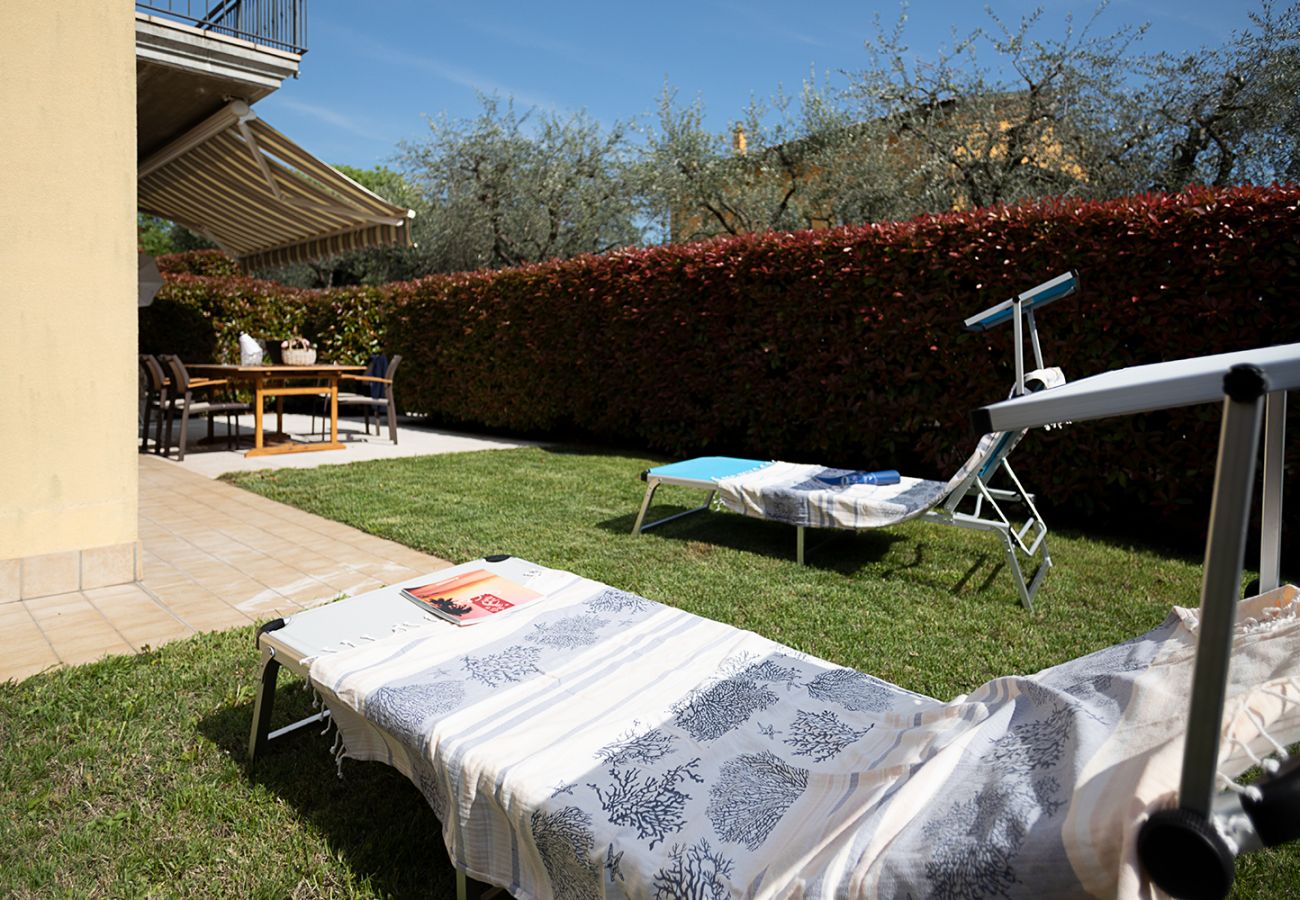 Appartamento a Lazise - Regarda - Wine Apartment Promenade centrale con giardino e piscina