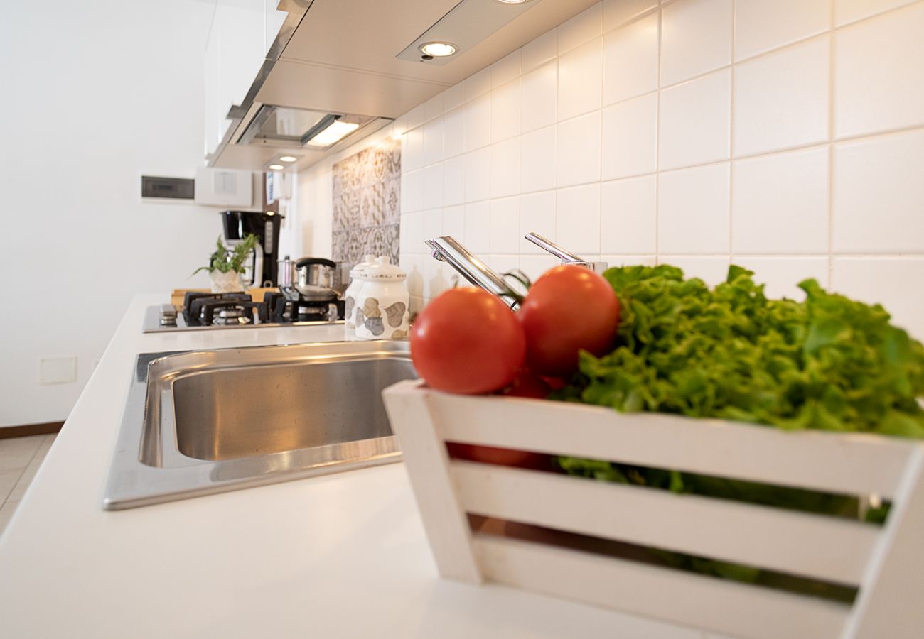 Appartamento a Lazise - Regarda - Wine Apartment Promenade centrale con giardino e piscina
