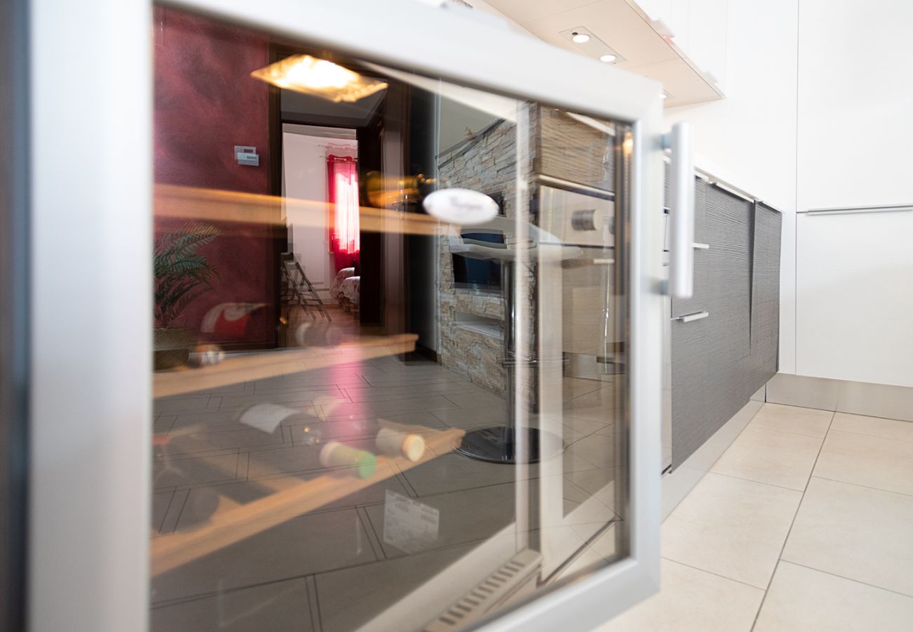 Appartamento a Lazise - Regarda - Wine Apartment Promenade centrale con giardino e piscina