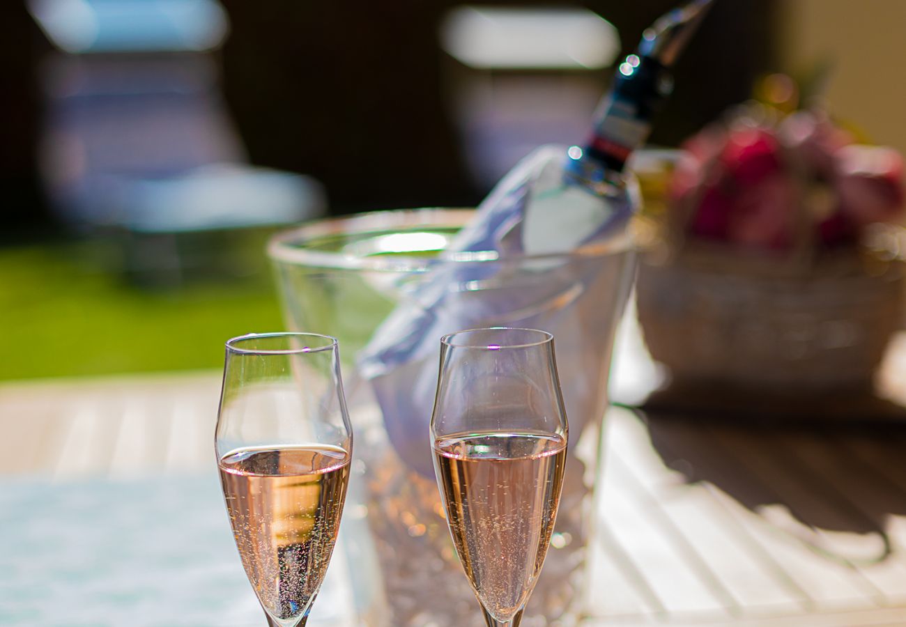 Appartamento a Lazise - Regarda - Wine Apartment Promenade centrale con giardino e piscina
