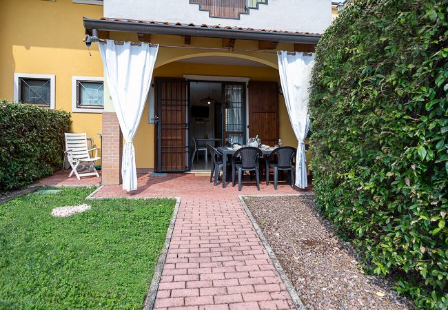 Appartamento a Lazise - Regarda - L'Archetto trilocale con giardino privato, WiFi, piscina