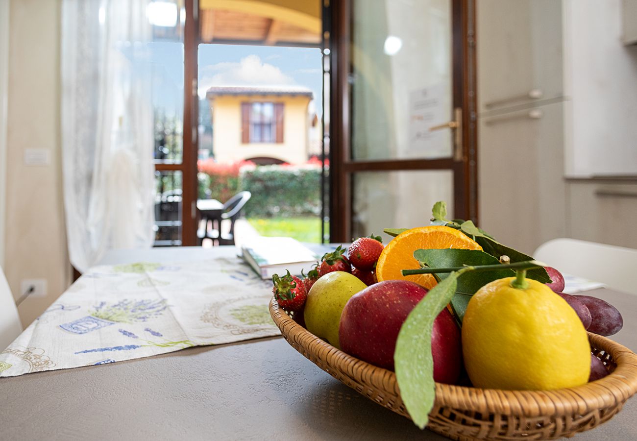 Appartamento a Lazise - Regarda - trilocale L'Archetto con giardino privato, WiFi, piscina