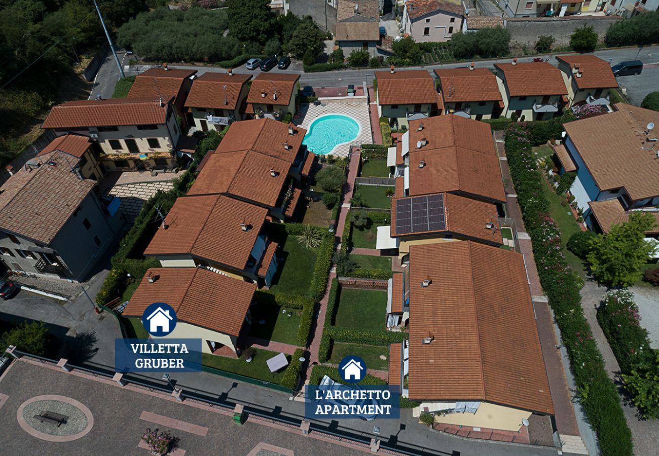 Appartamento a Lazise - Regarda - trilocale L'Archetto con giardino privato, WiFi, piscina