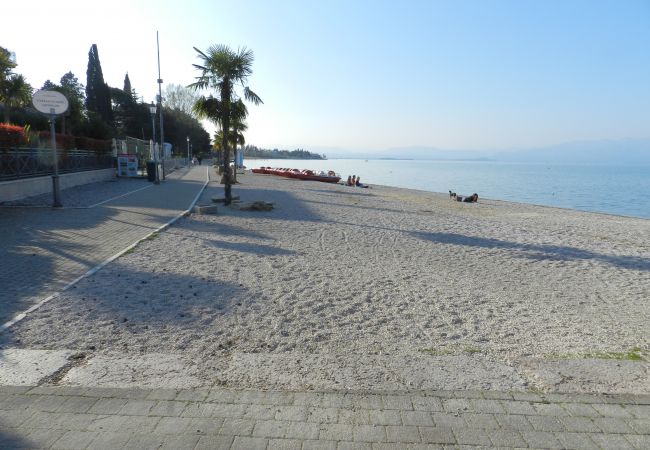 Appartamento a Peschiera del Garda - TRILOCALE Appartamento a Peschiera del Garda - TRILOCALE