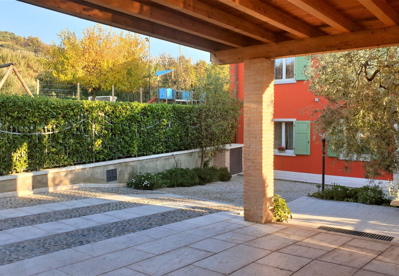 Casa a Bardolino - Regarda – rustico Petra a Bardolino, 3 camere, 2 bagni, giardino e wifi