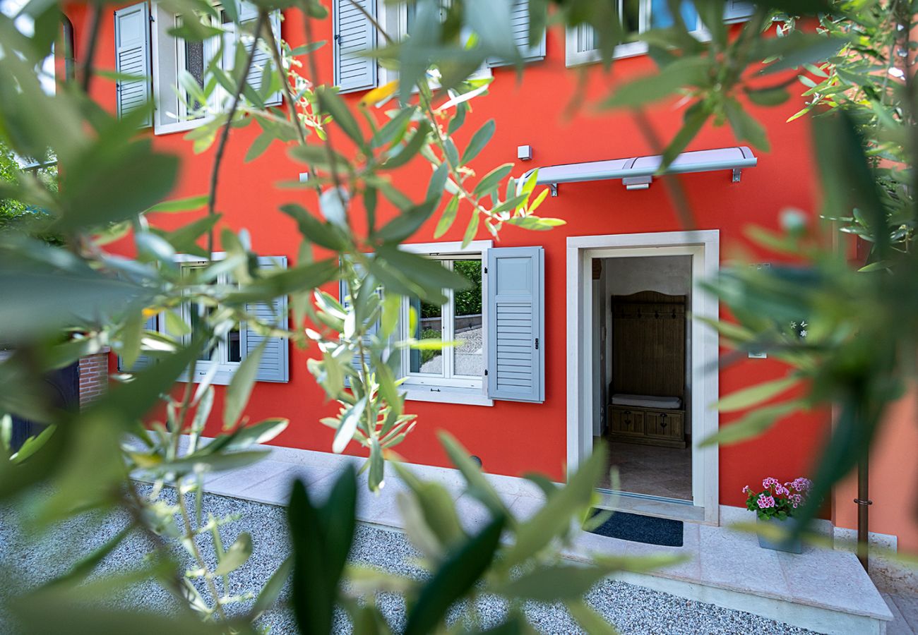 Casa a Bardolino - Regarda – rustico Petra a Bardolino, 3 camere, 2 bagni, giardino e wifi