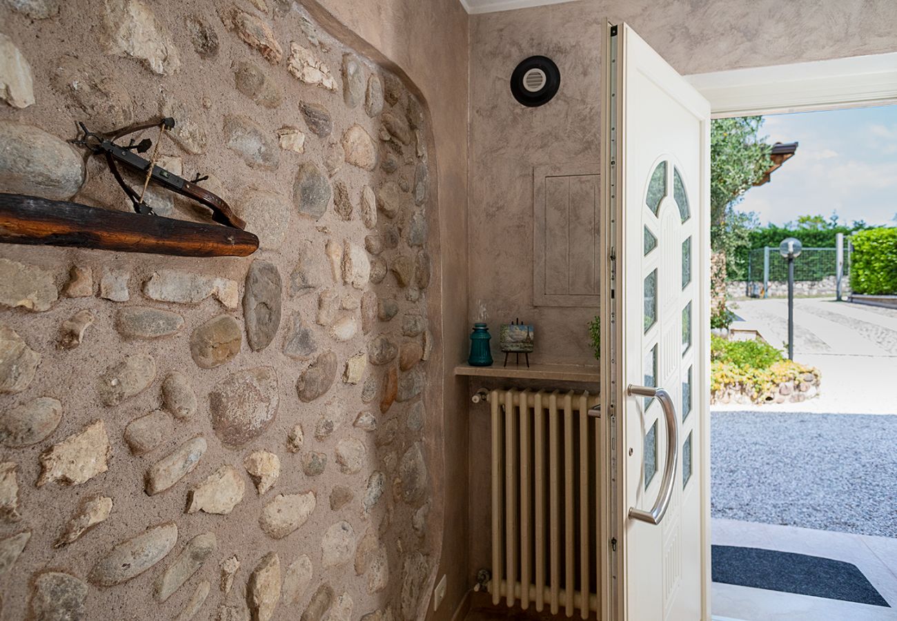 Casa a Bardolino - Regarda – rustico Petra a Bardolino, 3 camere, 2 bagni, giardino e wifi