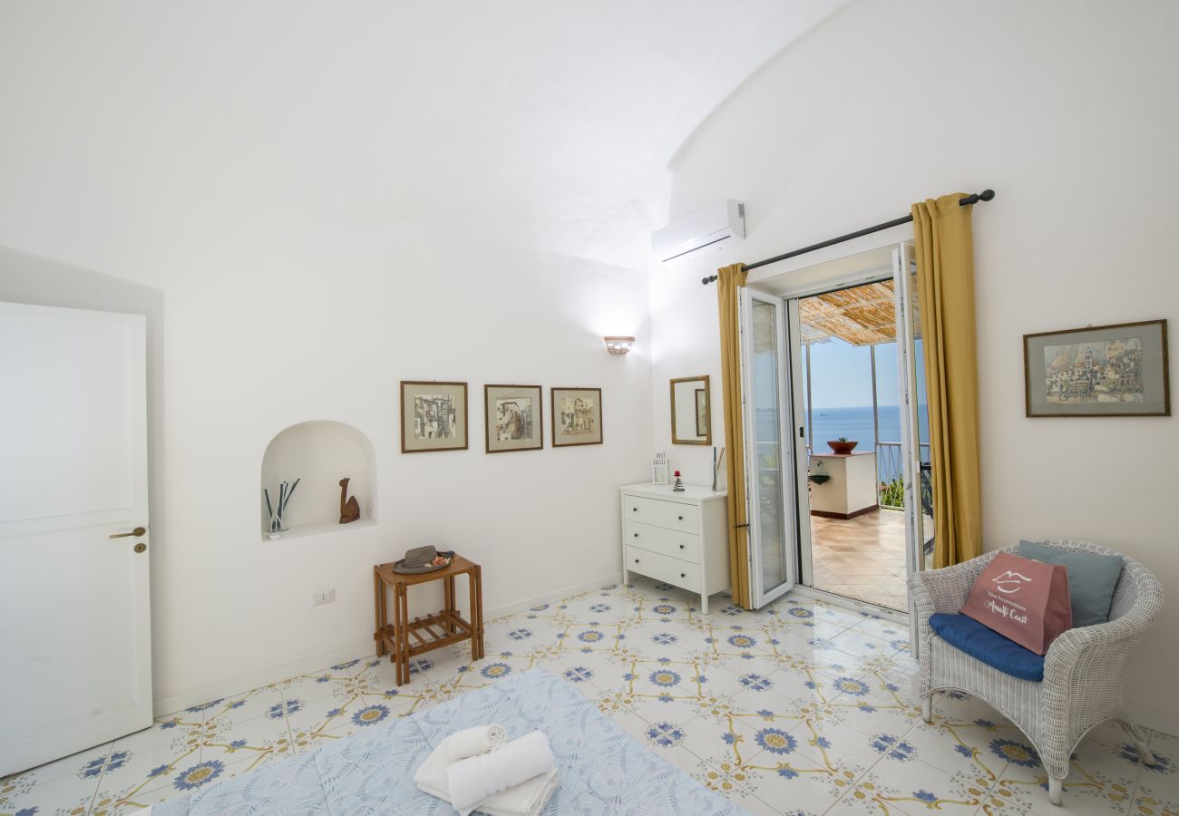 Casa a Praiano - Casa di Nonno Mario - Terrazza vista mare, nel cuore di Praiano