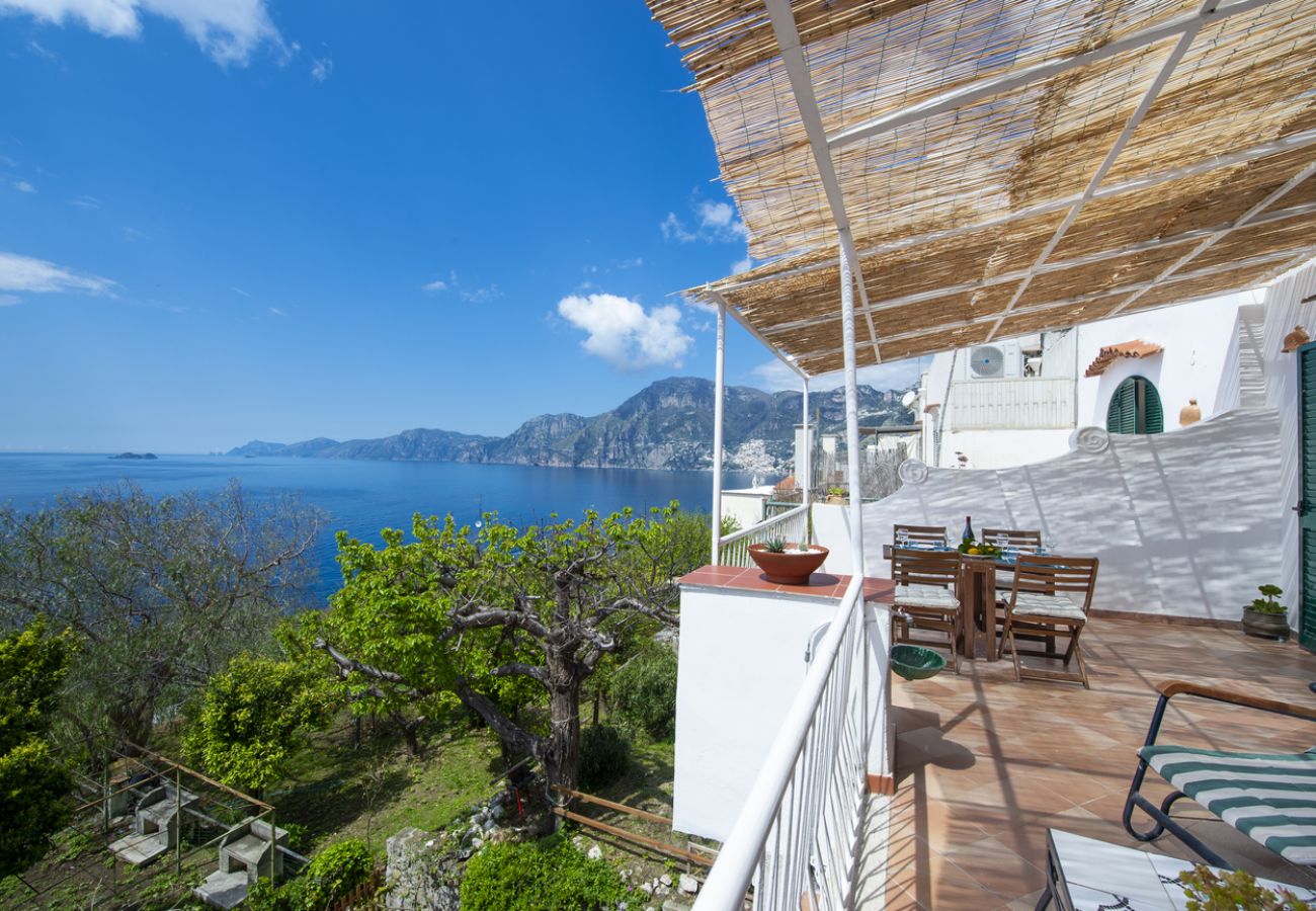 Casa a Praiano - Casa di Nonno Mario - Terrazza vista mare, nel cuore di Praiano