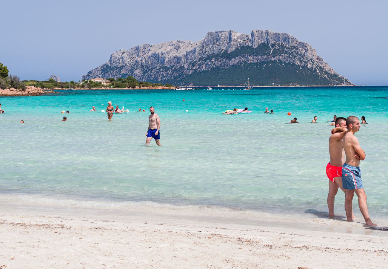 Myrsine 7S - Appartamento vicino alle spiagge di Marina Maria e Porto Istana, Sardegna.