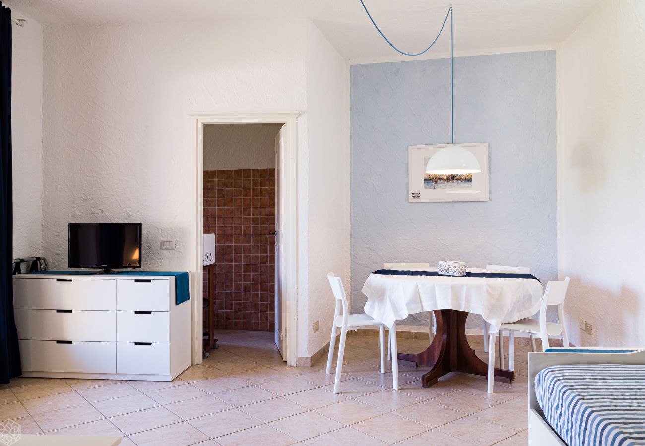 Appartamento a Baia Sardinia -  Rotonda Cottage 34 - flat moderno con piscina a Baja Sardinia 