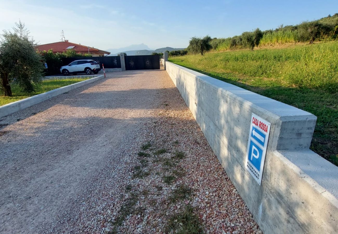 Casa a Bardolino - Regarda - romantico rustico Casa Rossa 1 con wifi, aria condizionata