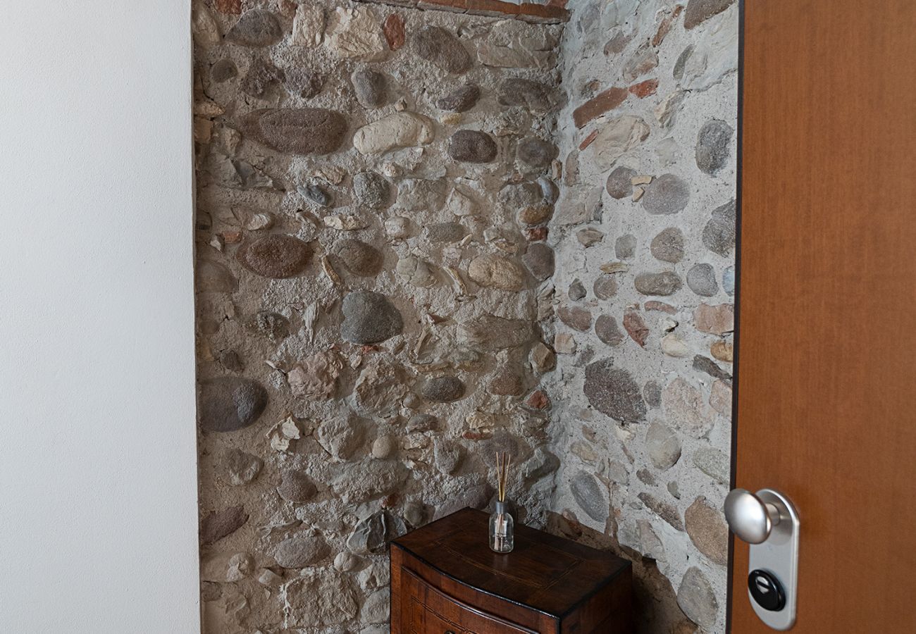 Casa a Bardolino - Regarda - romantico rustico Casa Rossa 2 con wifi e aria condizionata