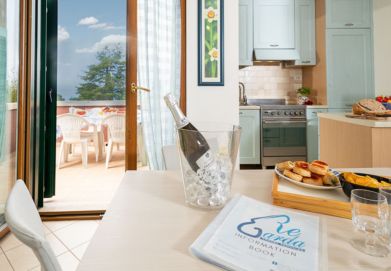 Appartamento a Bardolino - Regarda - Blue View 1 bilocale con terrazza vista lago, 1 camera, piscina