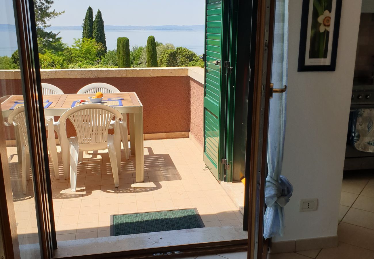 Appartamento a Bardolino - Regarda - Blue View 1 bilocale con terrazza vista lago, 1 camera, piscina