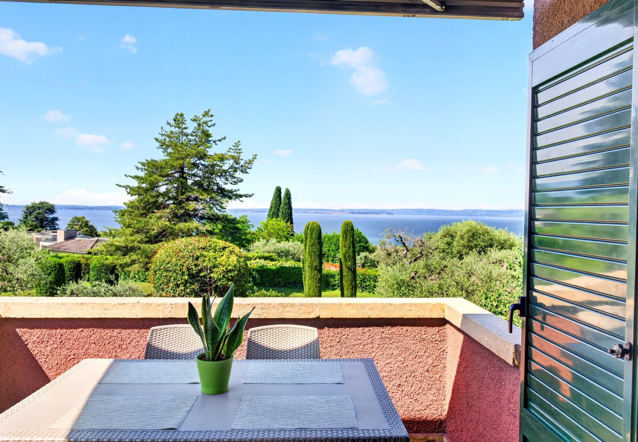 Appartamento a Bardolino - Regarda - Blue View 1 bilocale con terrazza vista lago, 1 camera, piscina